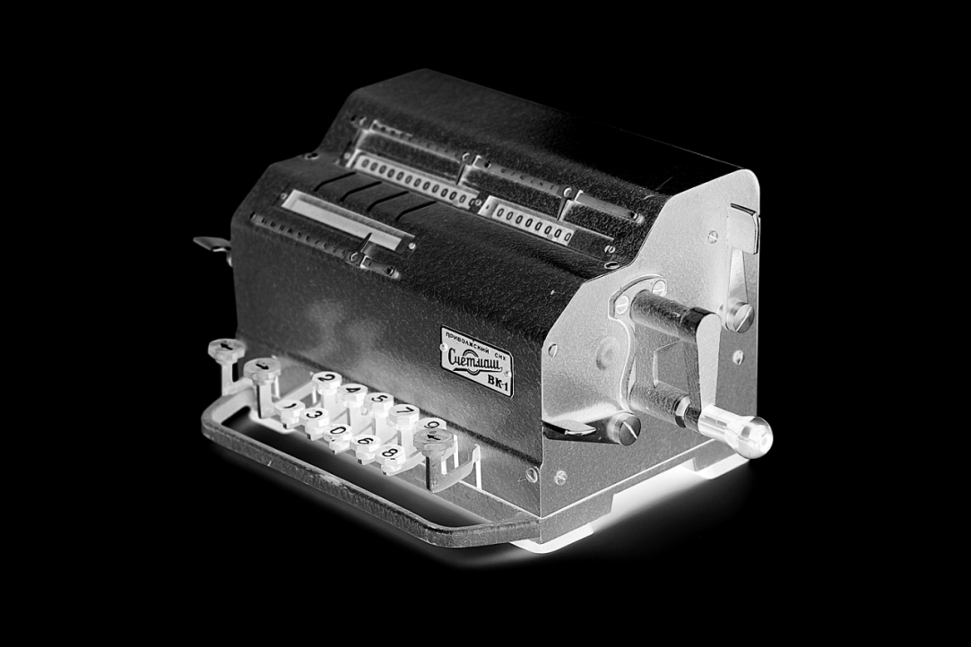 Клавишная вычислительная машина ВК-1 из коллекции Музея советских калькуляторов (Москва)